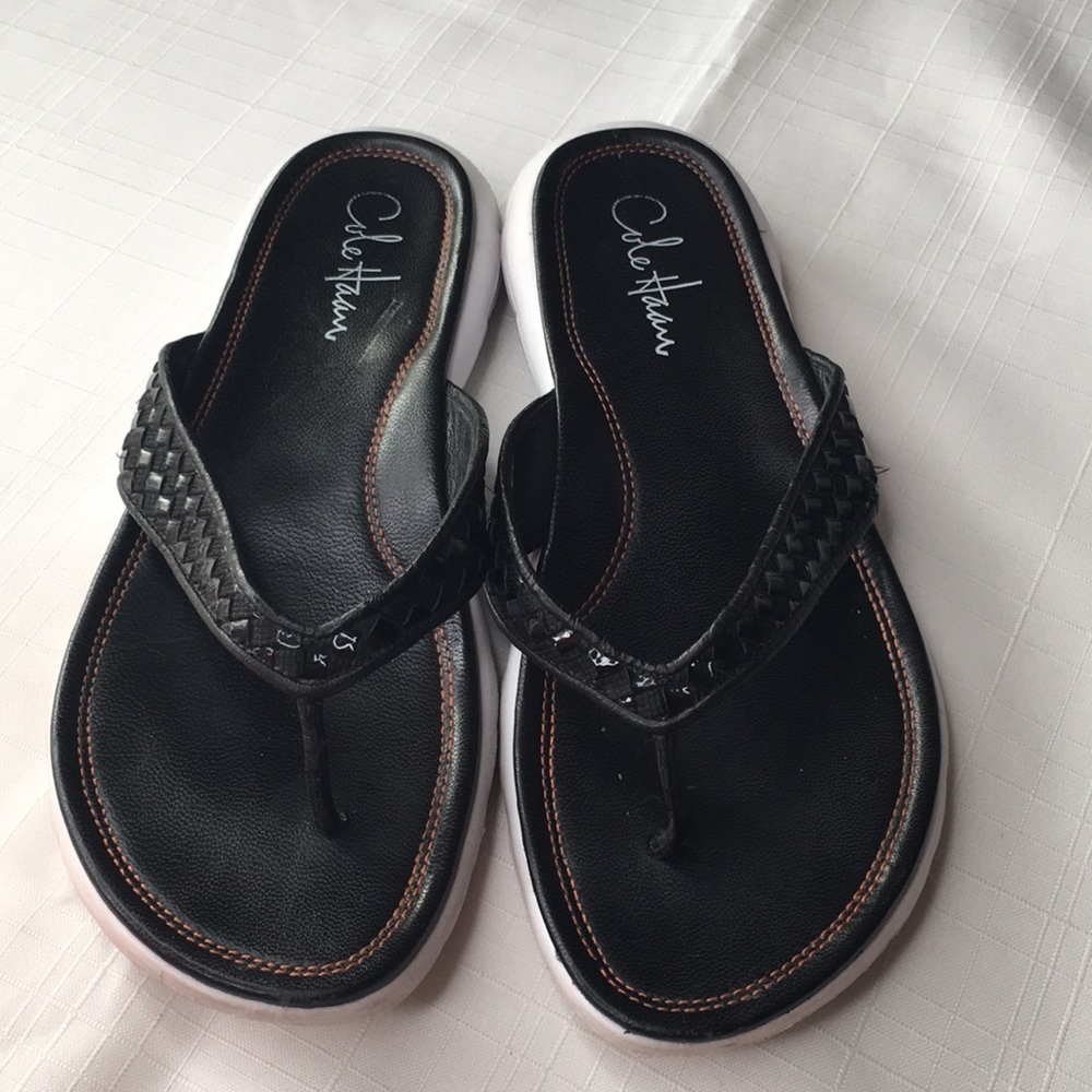 Cole Haan thongs black leather flat embellished
